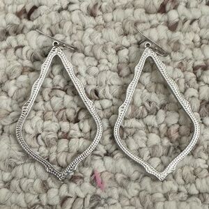 Kendra Scott Sophee Drop Earrings in Silver